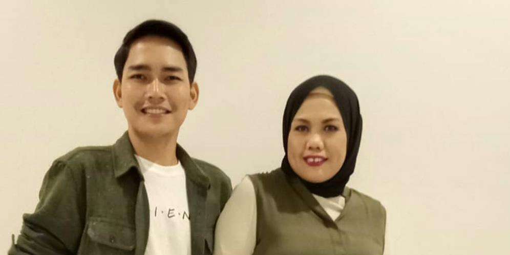 Elly Sugigi dan Aditya Gumelar.