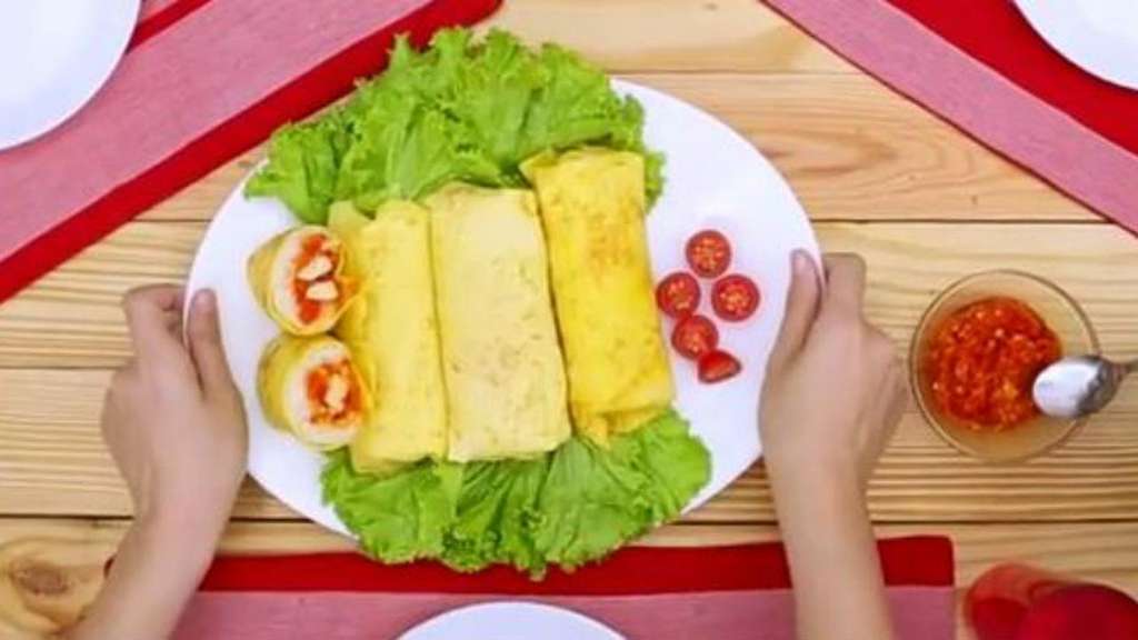 omelet telur gulung