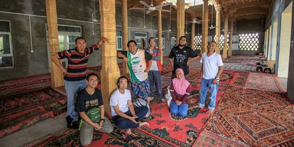 Rombongan asal Malaysia yang sempat ditangkap pemerintah China (Foto: World of Buzz)