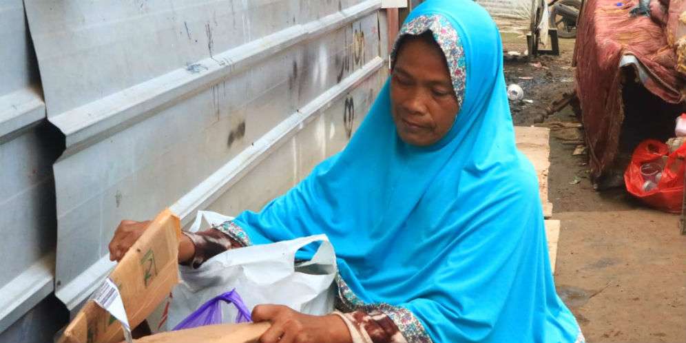 Mak Wati hidup jadi pemulung