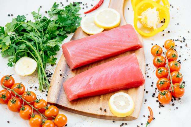 Ikan tuna mentah bisa sebabkan keracunan makanan.