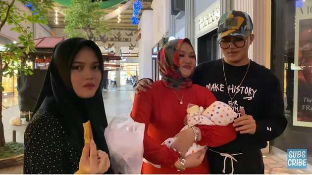 Lina sempat bertemu anak-anaknya di Bandung.