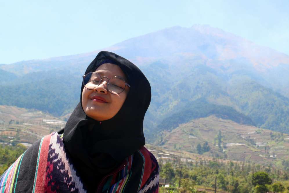 Hijab Traveling