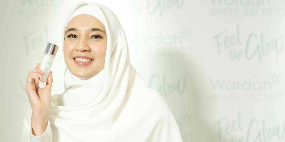 Dhini Aminarti Dhini Aminarti