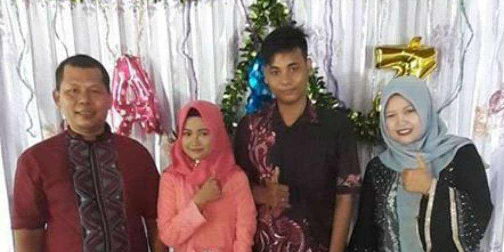 Ponari melamar kekasihnya