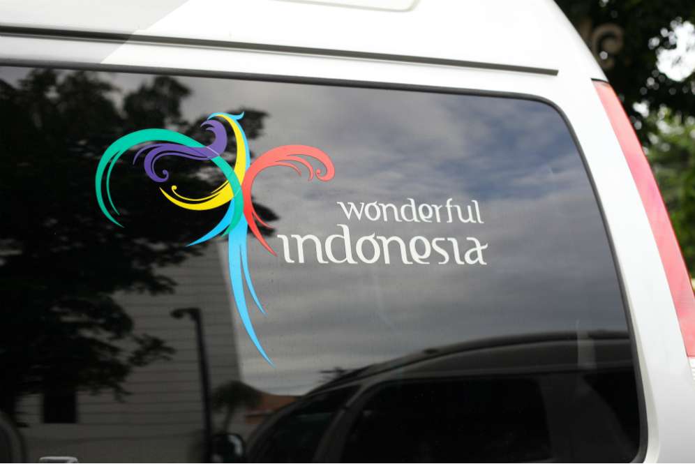 Logo Wonderful Indonesia