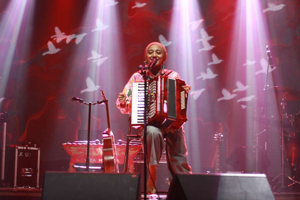 chiky fawzi