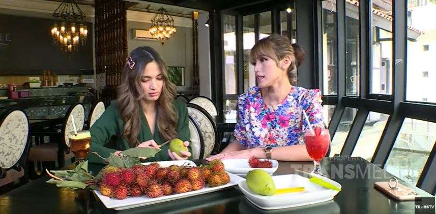 nia kupas mangga