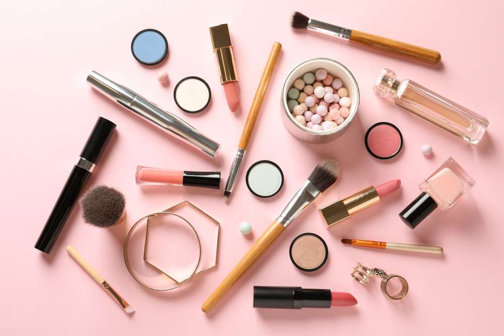 ilustrasi makeup