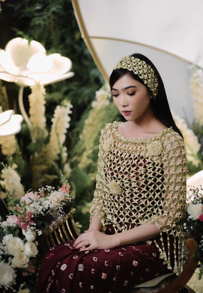 Isyana Siraman