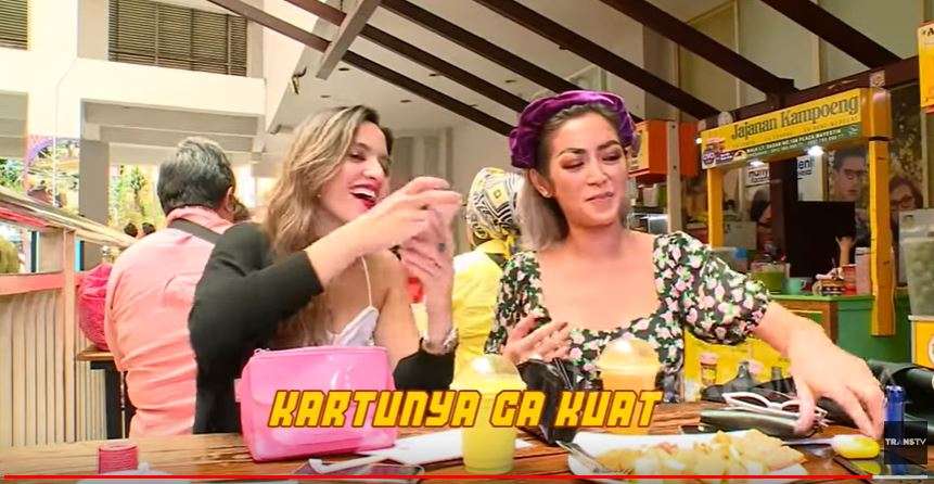 Dompet nia ramadhani