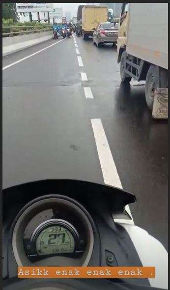 motor masuk tol