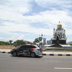 Mitsubishi Outlander PHEV (1)