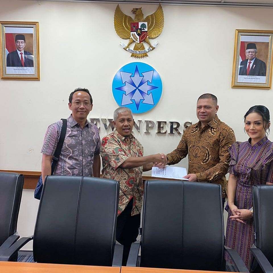 raul lemos datangi dewan pers
