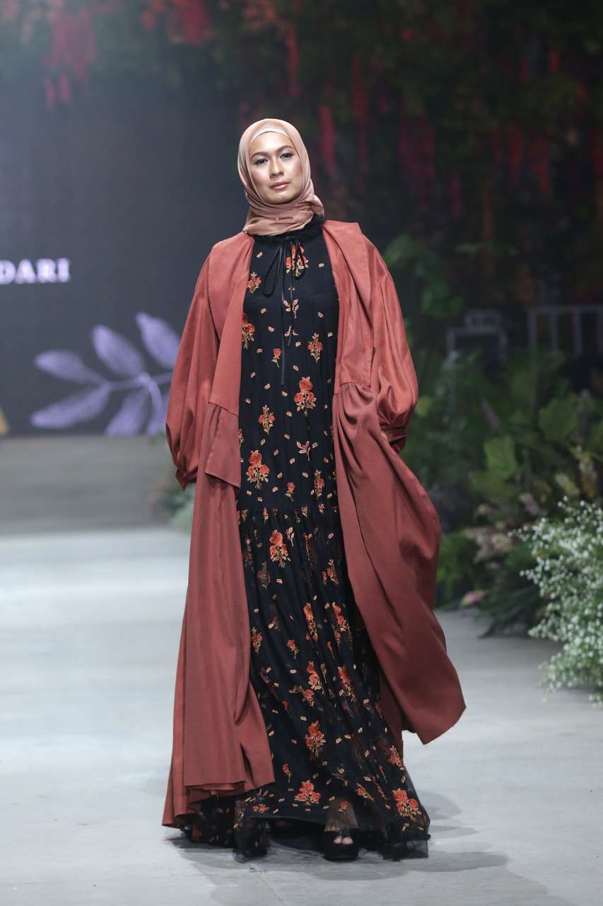 Koleksi desainer Ayu Dyah Andari