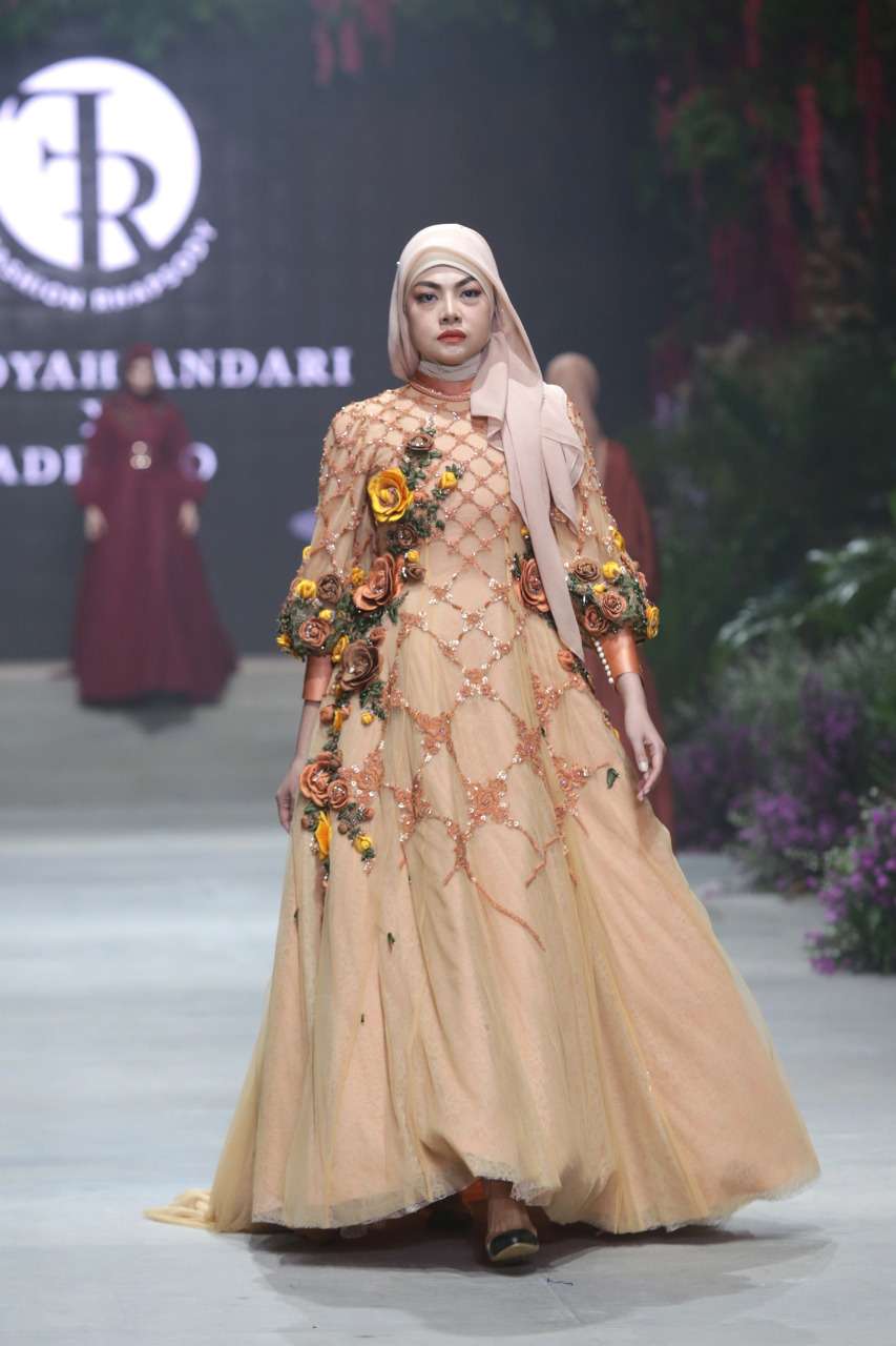 Koleksi desainer Ayu Dyah Andari