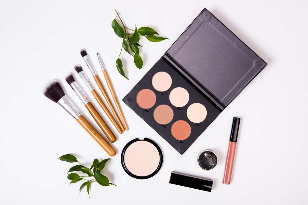 ilustrasi makeup