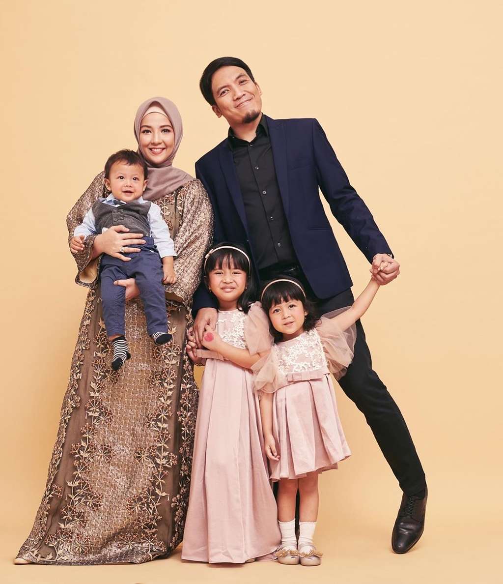 keluarga desta mahendra