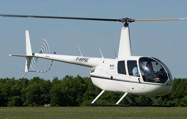 Helikopter Robinson R44 Raven harganya Rp5 miliar lebih.