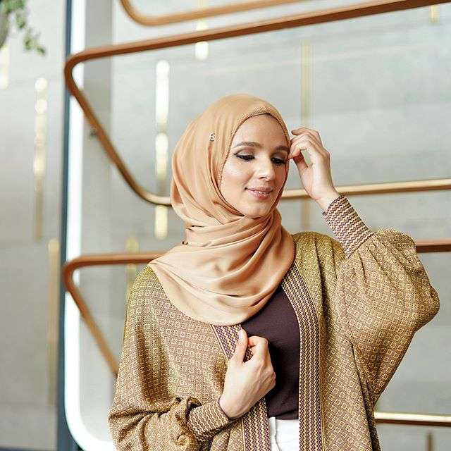 buttonscarves