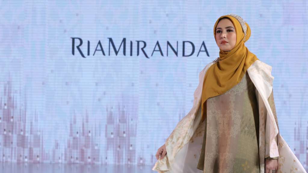 Koleksi Ria Miranda