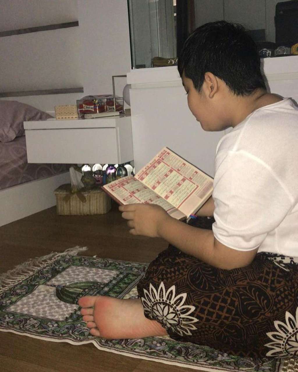 Anak Inul Daratista mengaji