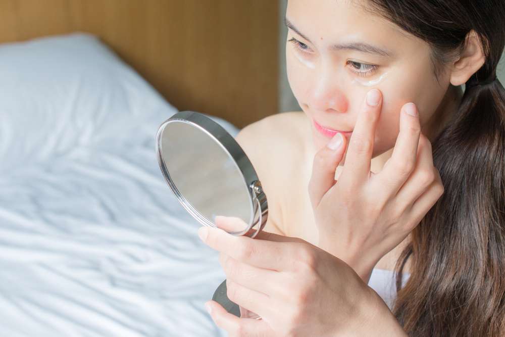 Mengaplikasikan Makeup