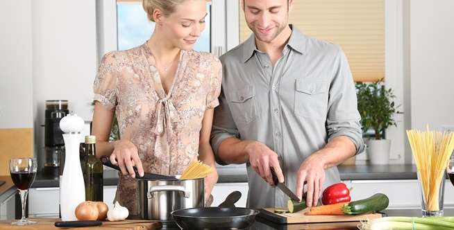 Bayangkan masa social distancing ini sebagai liburan dua minggu di rumah Bayangkan masa social distancing ini sebagai liburan dua minggu di rumah