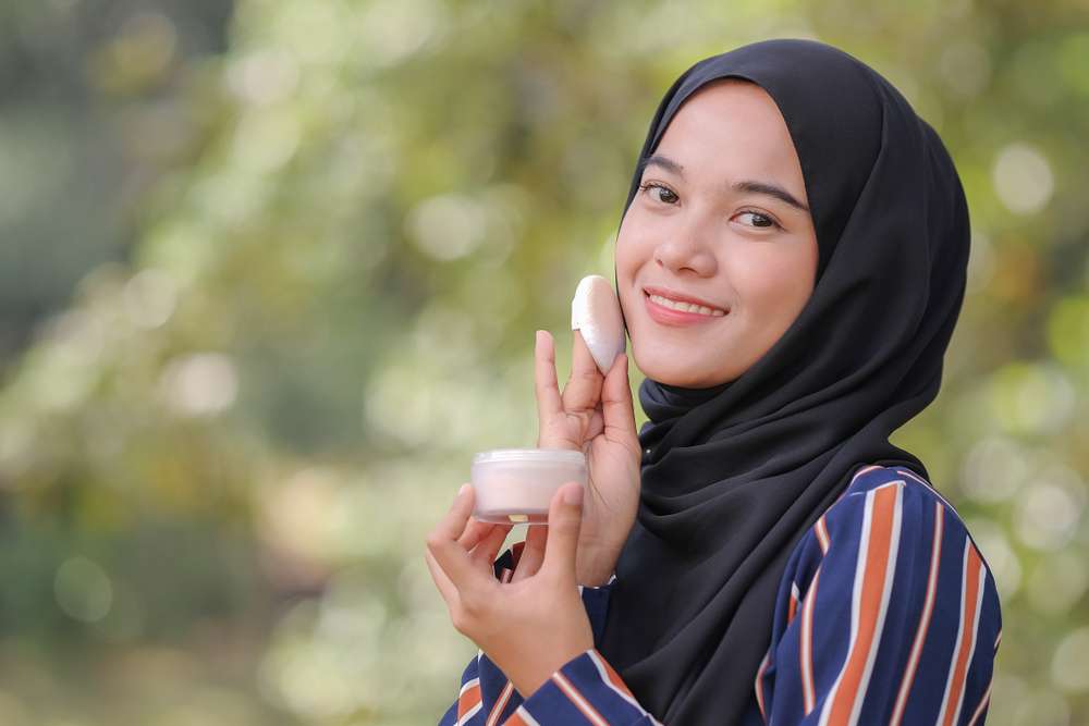 Memakai Translucent Powder