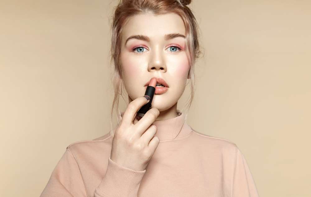 ilustrasi makeup