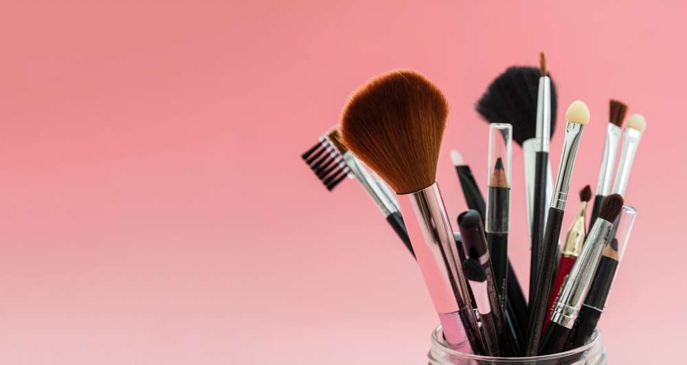 ilustrasi makeup