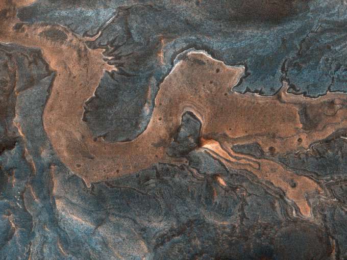 Penampakan naga di mars