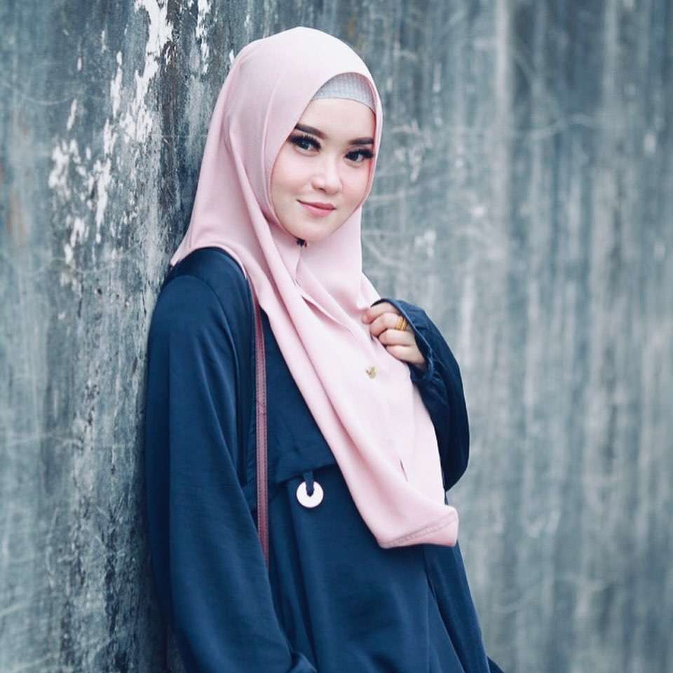 Yuli Asiska Yuli Asiska