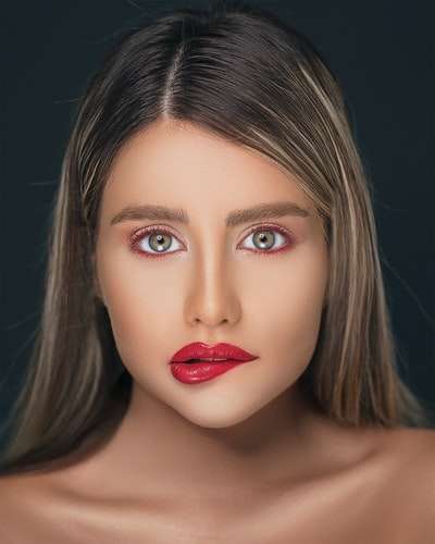 hindari penggunaan lipstik