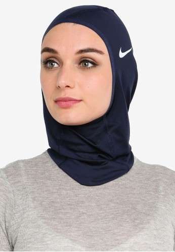 Koleksi Sepatu, Celana dan Pakaian Olahraga Buat Hijaber Ini Sudah Kamu Miliki?