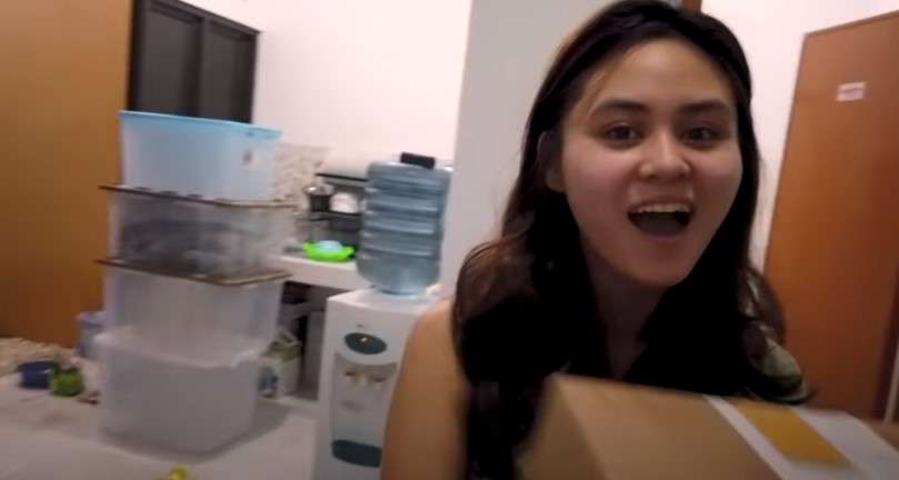 dwinda ratna istri furry setya atau mas pur dwinda ratna istri furry setya atau mas pur