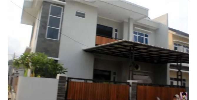 Rumah Zaskia Gotik