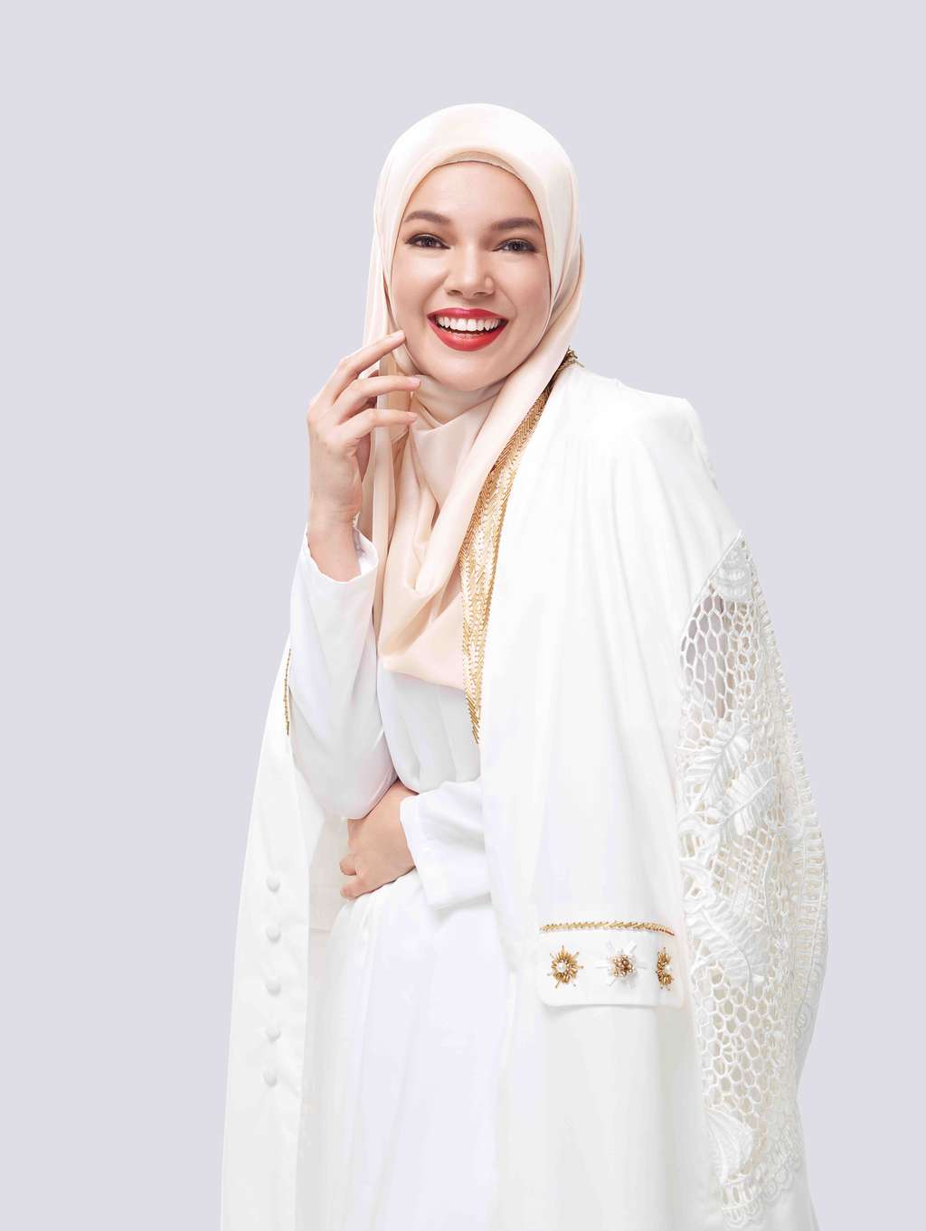 Gaya Makeup Elegant Glam