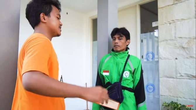 Driver ojol langsung ke lokasi setelah diberi tahu.