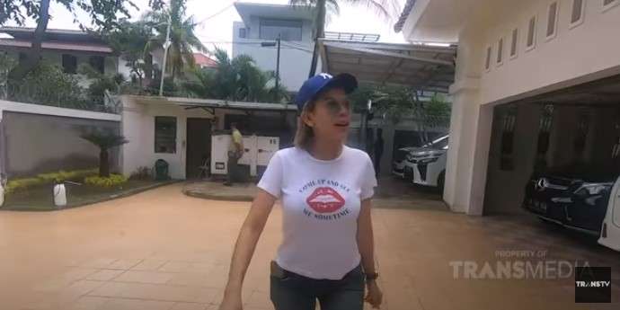 nikita mirzani kunjungi rumah Ruben Onsu