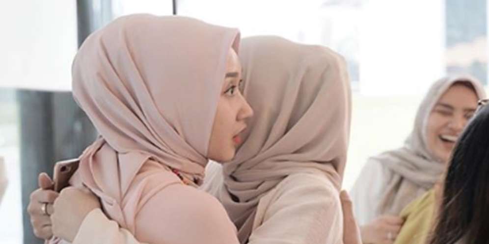 Memberi Ucapan Selamat pada Sahabat