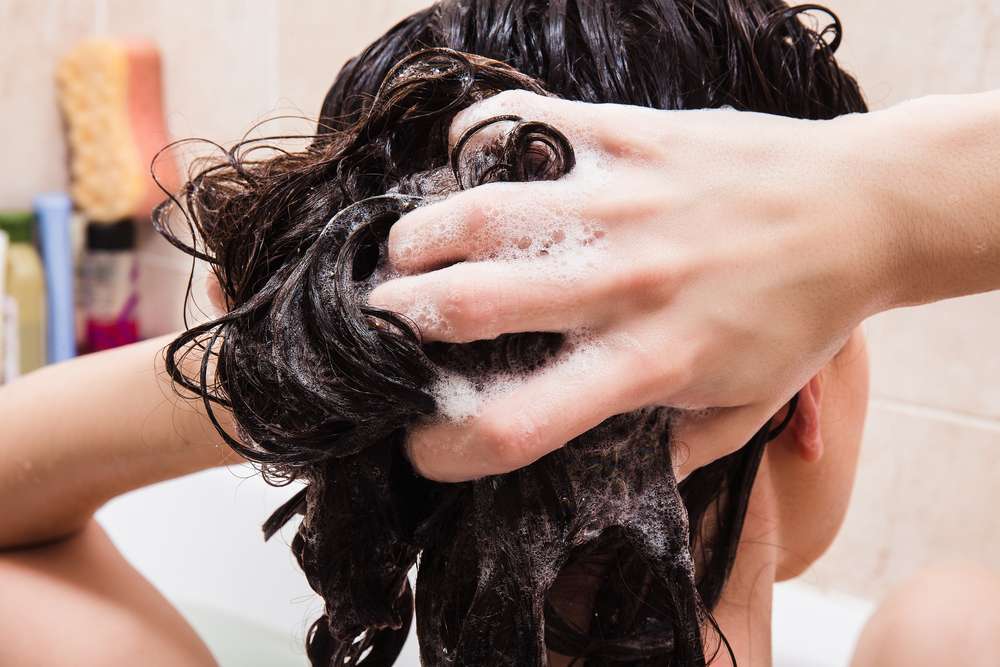 Mumpung WFH, Yuk Perhatikan Kesegaran Rambut Berhijab yang Sempat Terabaikan