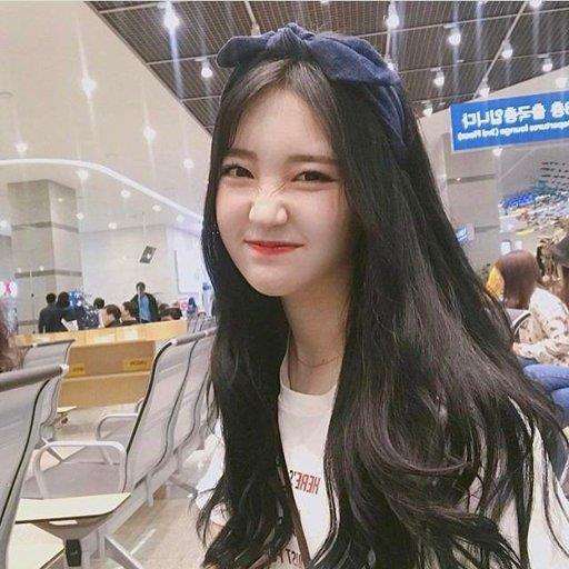 Banyak tak menyangka wanita cantik ini usianya sudah 51 tahun.