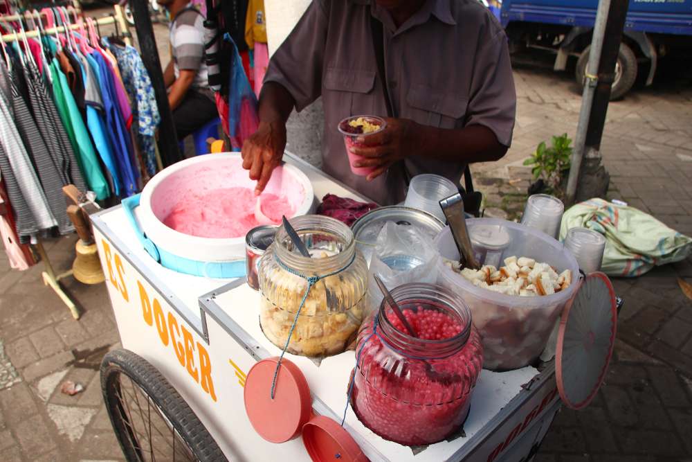 Fakta Es Doger yang Segarnya Pas Banget untuk Buka Puasa