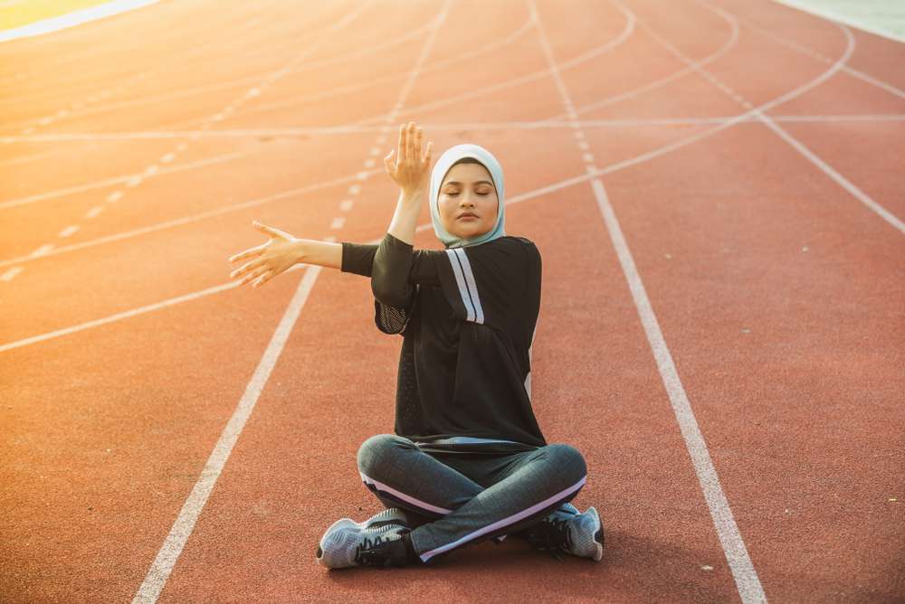 Melakukan Yoga