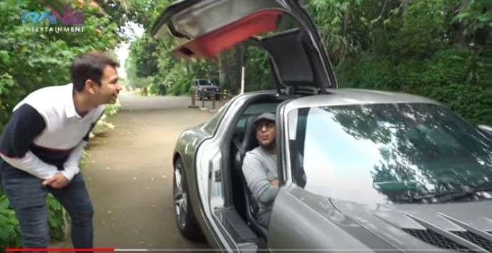 Raffi Ahmad takjub melihat mobil andre taulany
