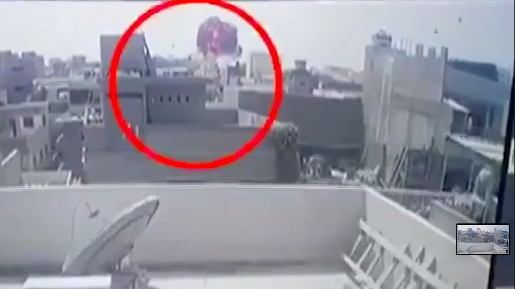 Pesawat Terbakar