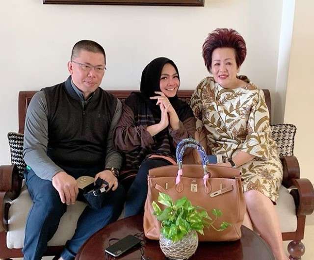 Suami baru Rieta Amalia