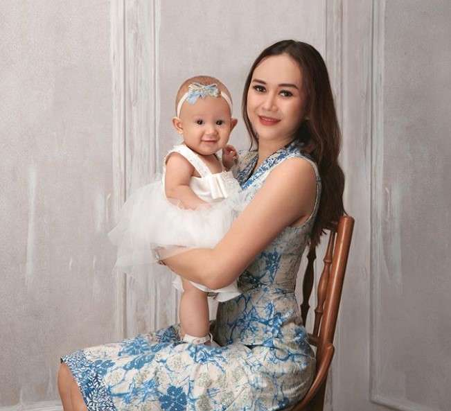 Aura kasih dan putrinya