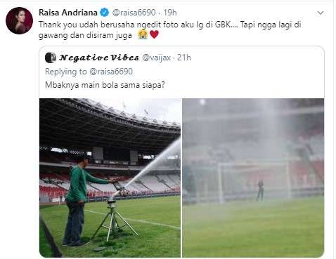 Raisa disiram air